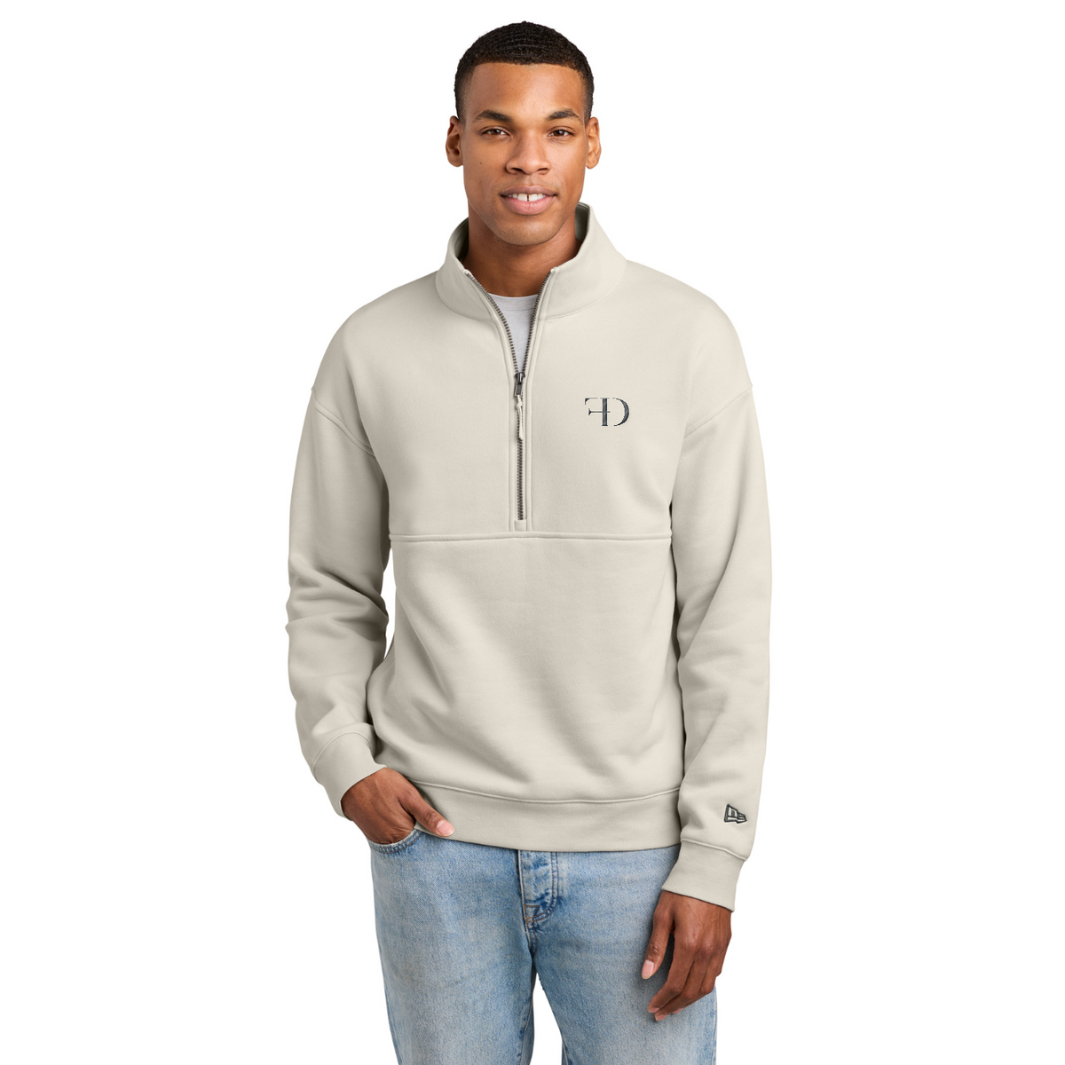 New Era Heritage Fleece 1/2-Zip — model